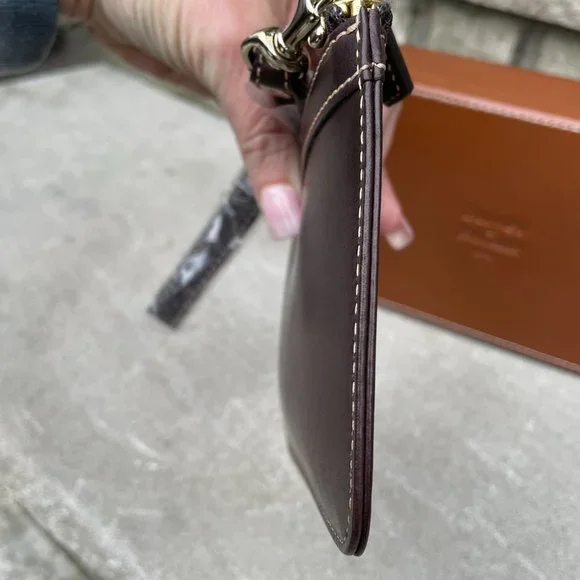 NIB DOONEY & BOURKE 1975 LEATHER WRISTLET Women's Brown Leather Wristlet - Picture 11 of 15